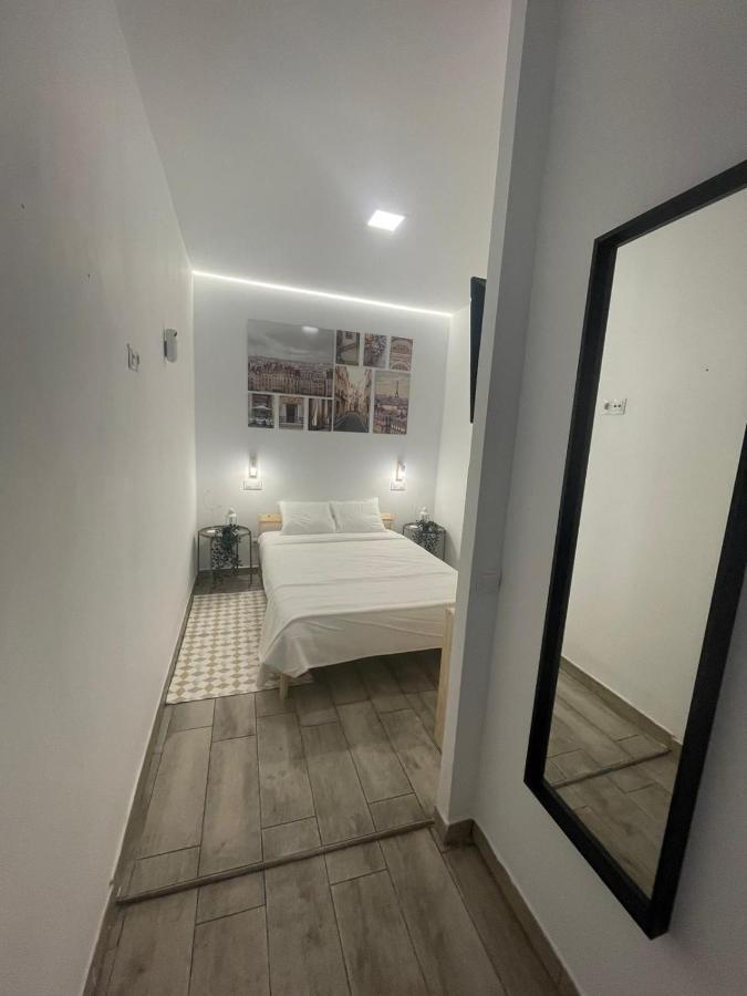 Apartamentos Jap Villaamil Madrid Esterno foto