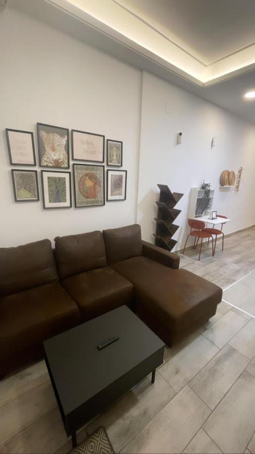 Apartamentos Jap Villaamil Madrid Esterno foto