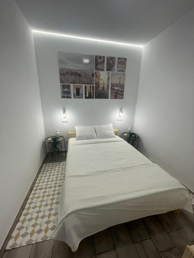 Apartamentos Jap Villaamil Madrid Esterno foto