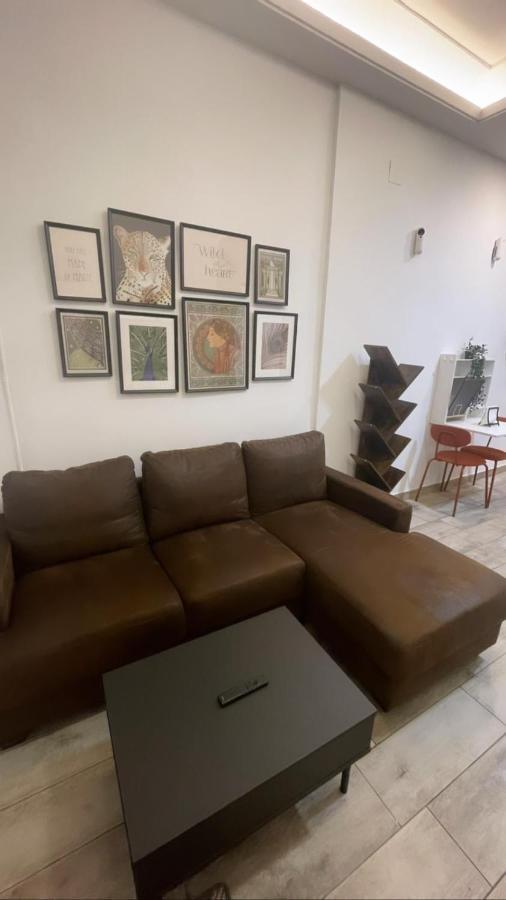 Apartamentos Jap Villaamil Madrid Esterno foto