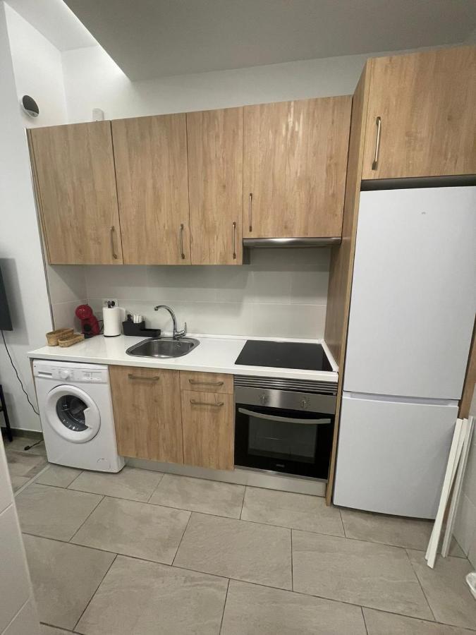 Apartamentos Jap Villaamil Madrid Esterno foto